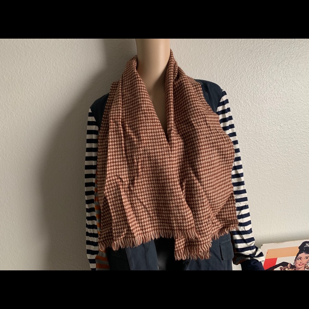 Houndstooth Soft Scarf
